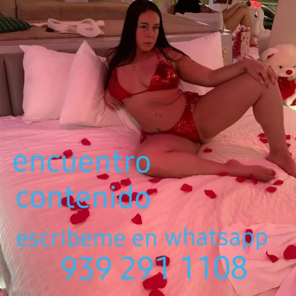 Lesly Avatar Bg