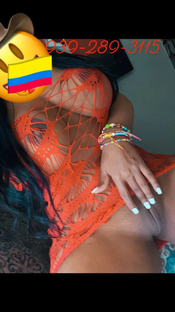Paolaguiiza Avatar Bg