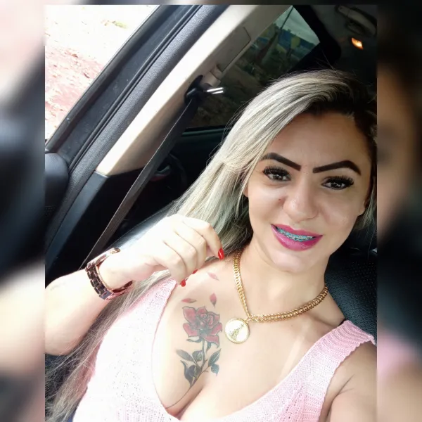 Gaby Loirinha Avatar Bg