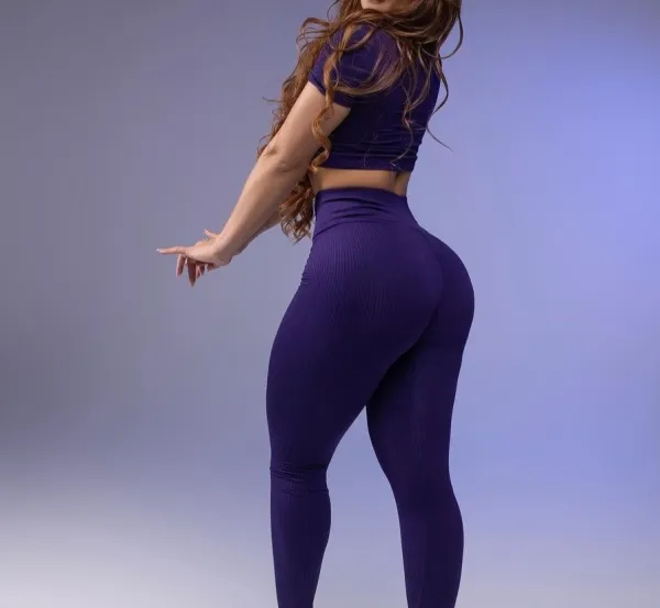 Lizz Avatar Bg