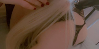 Rubia fogosa disponible para salidas a hotel motel y domicilio amores