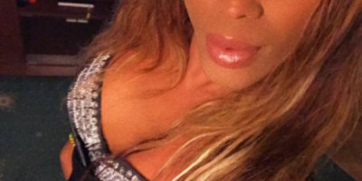 Chica trans universal bien dorada sexo fuerte