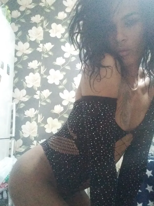Dilayla Avatar Bg