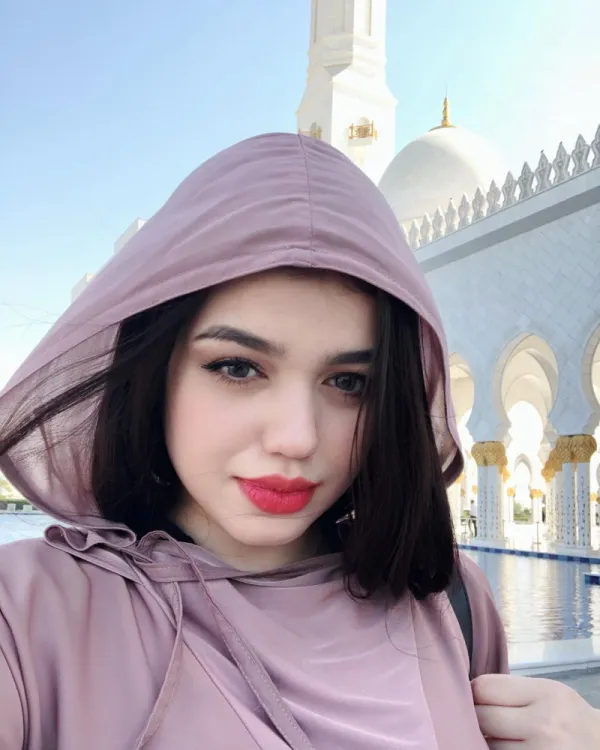 Lisa Avatar Bg