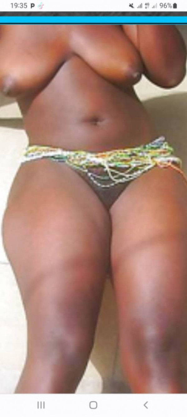 Une Belle Fille Masseuse Vous Propose Nu • Dakar, SN-63C4393FE6