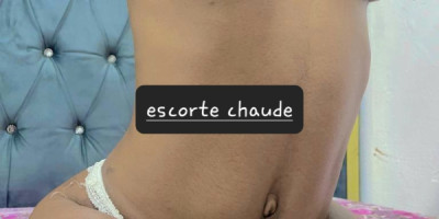 Jeune fille toucouleur sexy masseuse se déplace 77 093 28 38