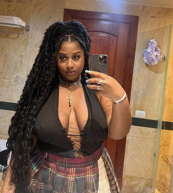 African Escort Avatar Bg