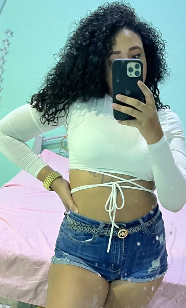 Claudia Silva Avatar Bg