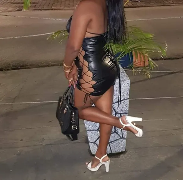 Tu Negrita Avatar Bg
