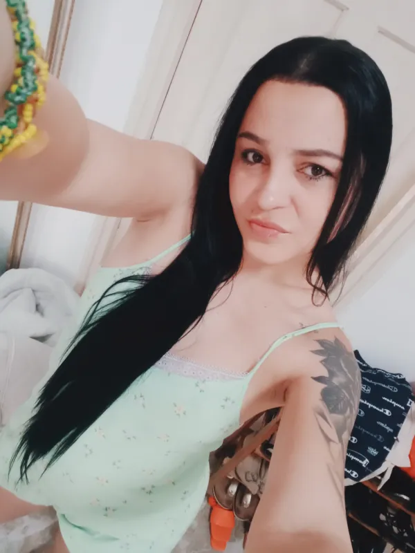 Roxi Avatar Bg