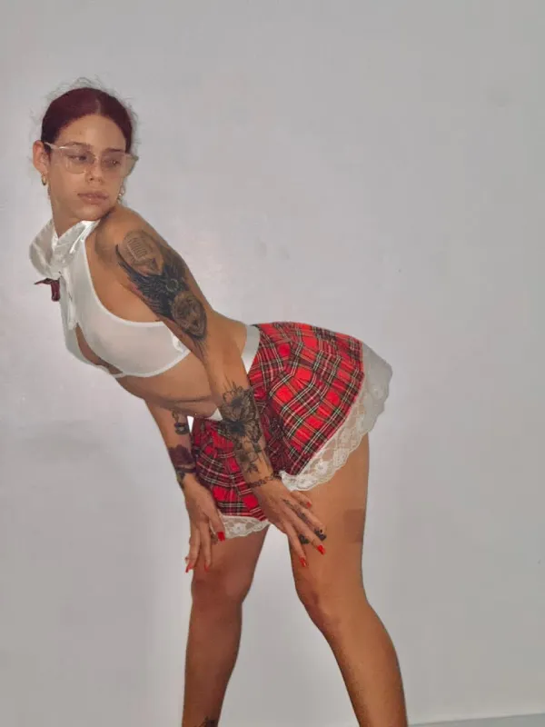 Lauren Avatar Bg
