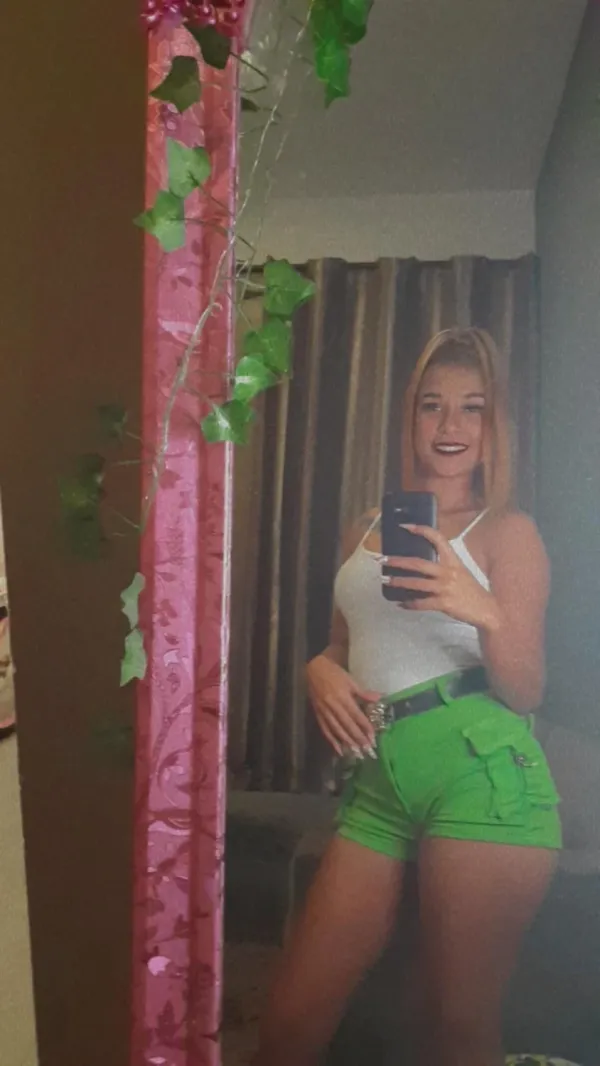 Yessi Avatar Bg
