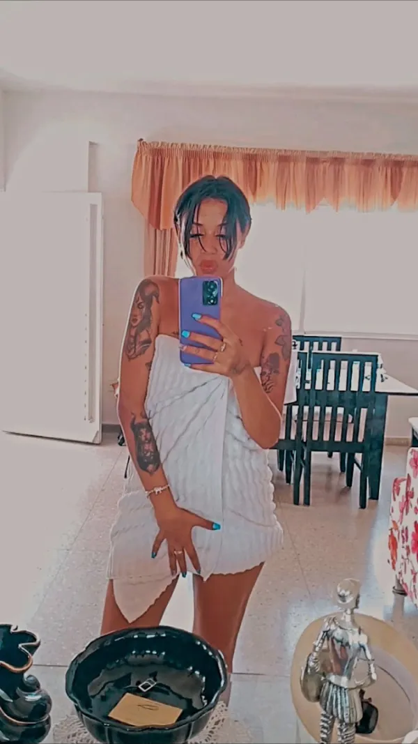 La Kazu Chica Sexi Avatar Bg