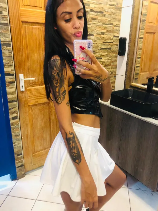 La Kazu Chica Sexi Avatar Bg