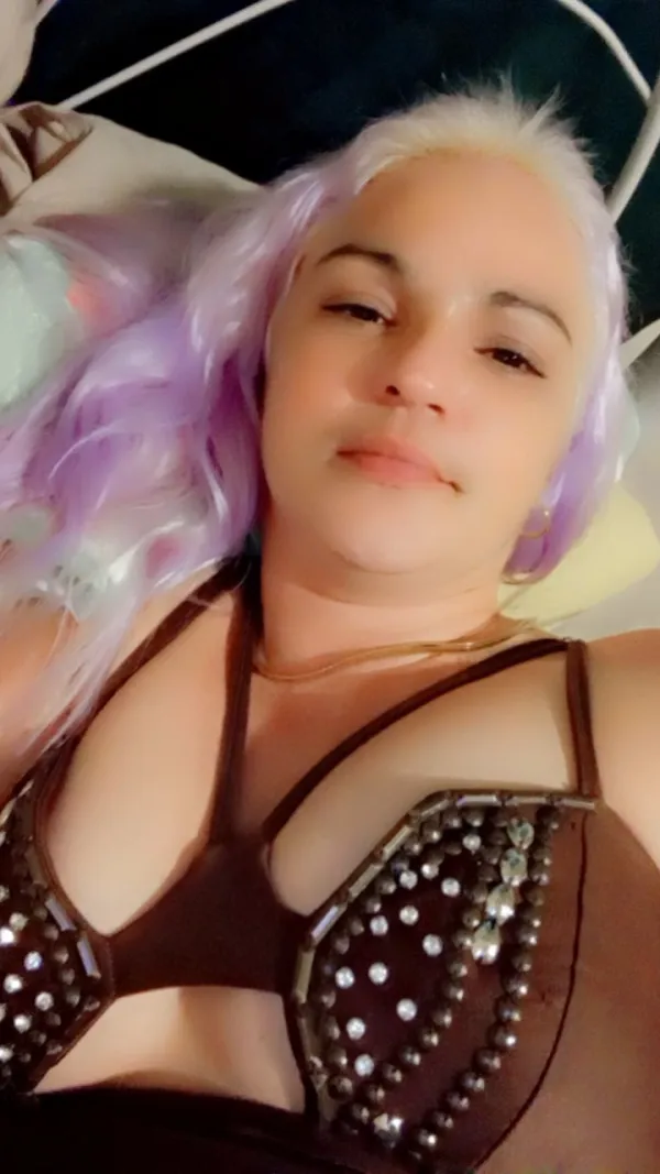 La Rubia Avatar Bg