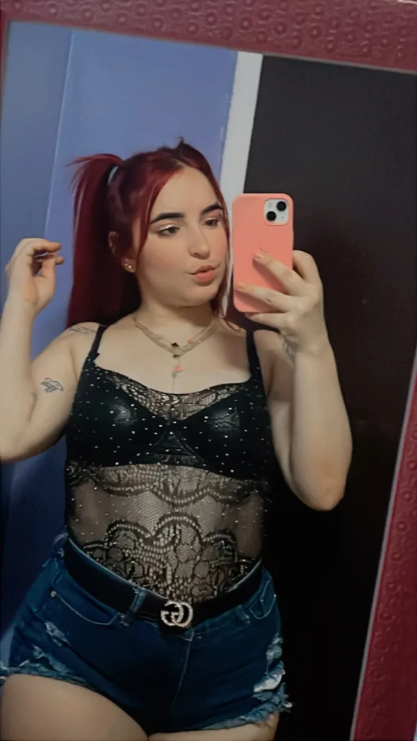 Roxy Avatar Bg