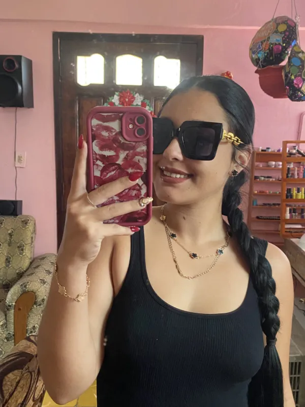 Lia Avatar Bg