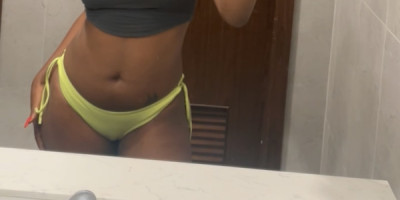 Escort Hotel threesomes out-calls bisexual submissive hot juicy fun calm and sweet freaky