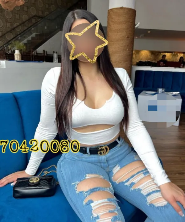 Hilari Avatar Bg