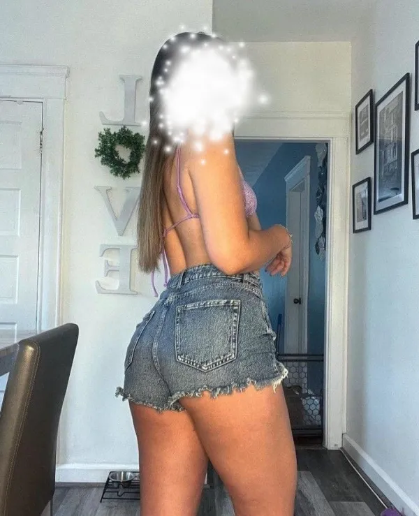 Ariana Avatar Bg