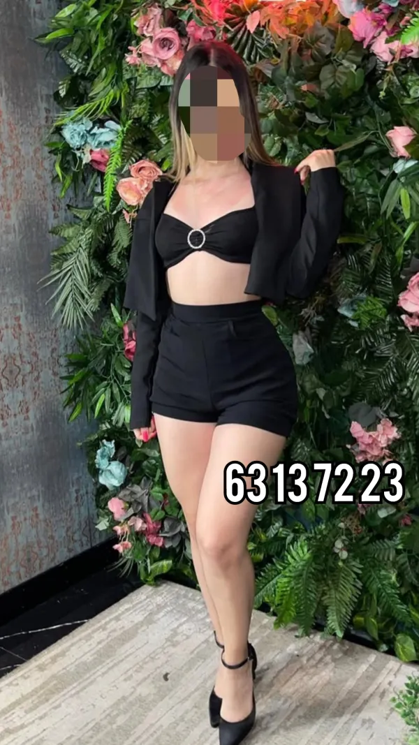 CAMILA Avatar Bg