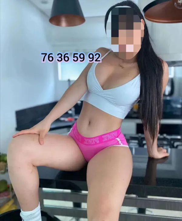 Camila Valladares Avatar Bg