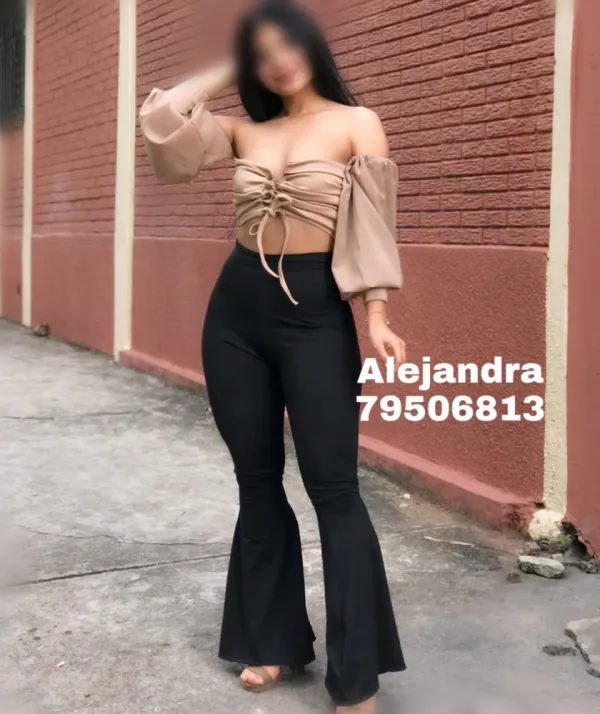 Alejandra Avatar Bg