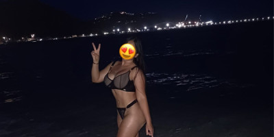 Hello my name is Valeria. I'm Colombian and recently arrived on the beautiful island of San Martin.