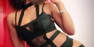 Clara Dominatrice Privée à Domicile BDSM