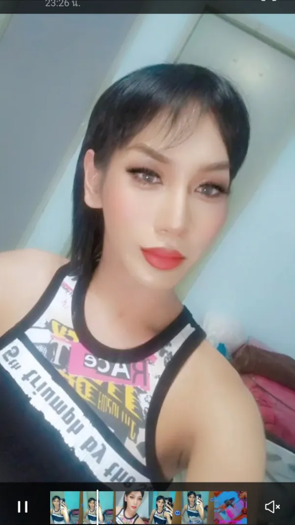 Hayati Both Ladyboy Avatar Bg