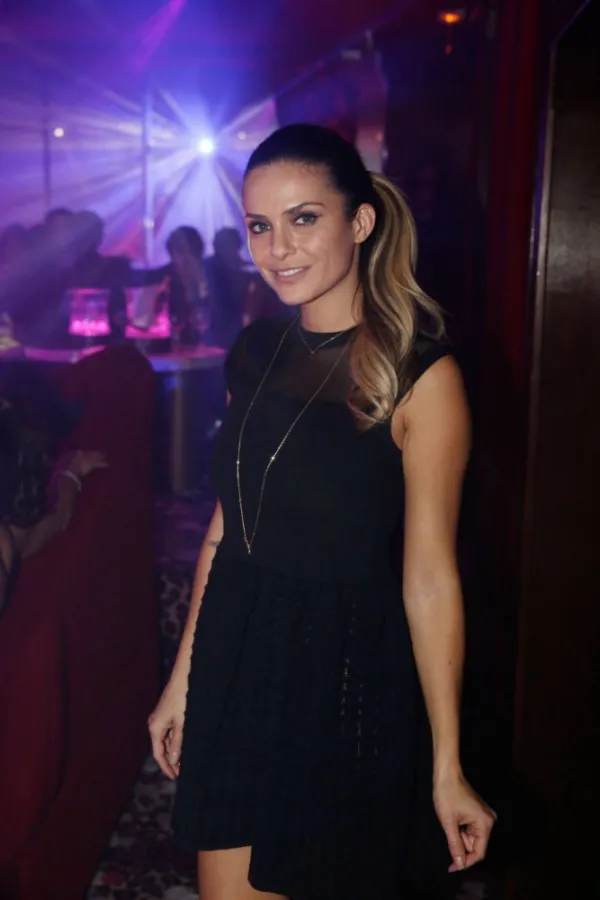 Barbi Avatar Bg