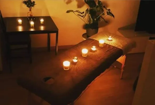 Maram Masseuse Avatar Bg