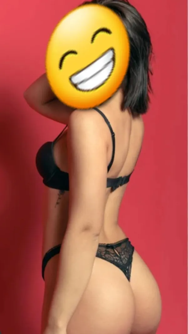 Monica Avatar Bg