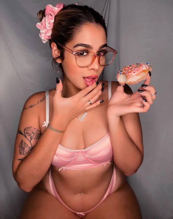 Juliana Scort Vip Avatar Bg