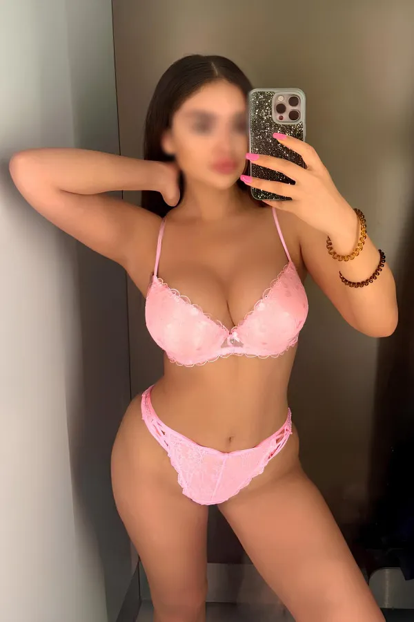 Мия Avatar Bg