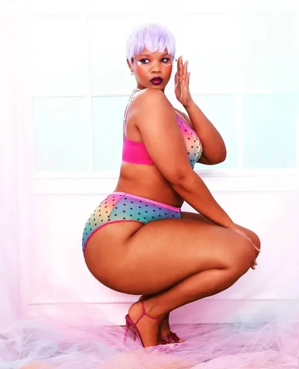 Victoria Avatar Bg