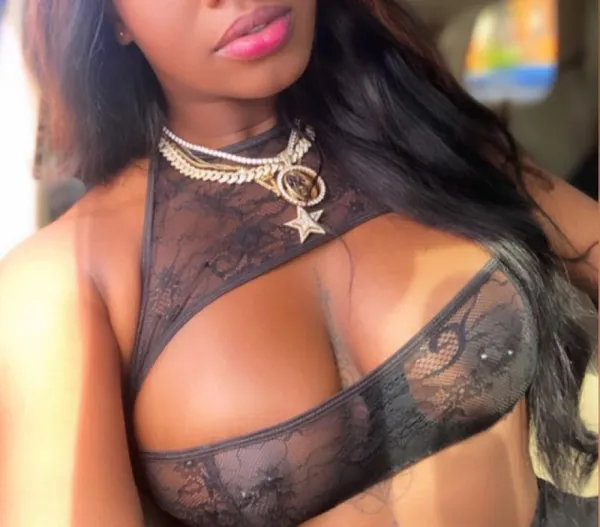 Pamela Avatar Bg