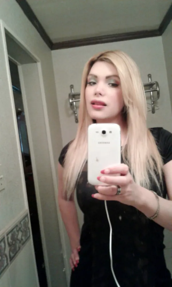 Barbietrans Avatar Bg