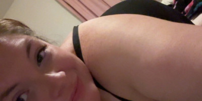 Luckyphynixxx 4 foot 11 thiccck white chick who loves a good daddy