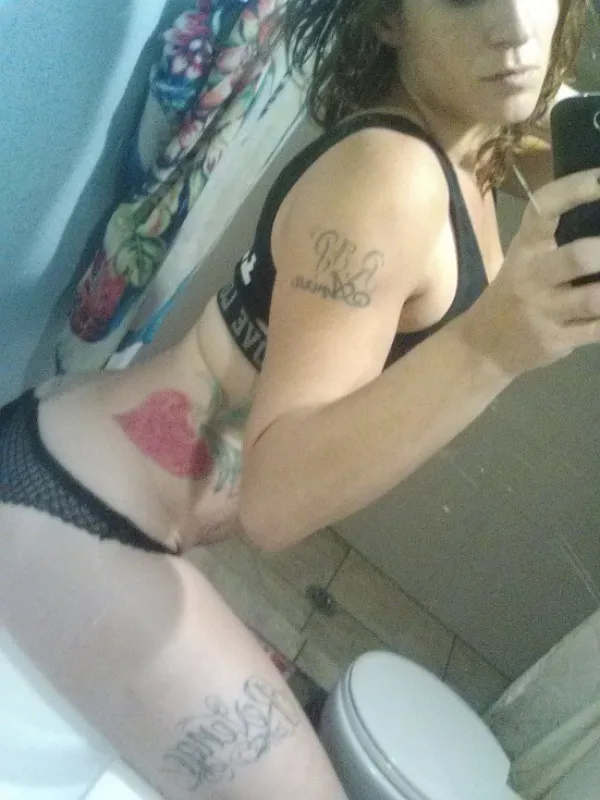 Yvette Avatar Bg