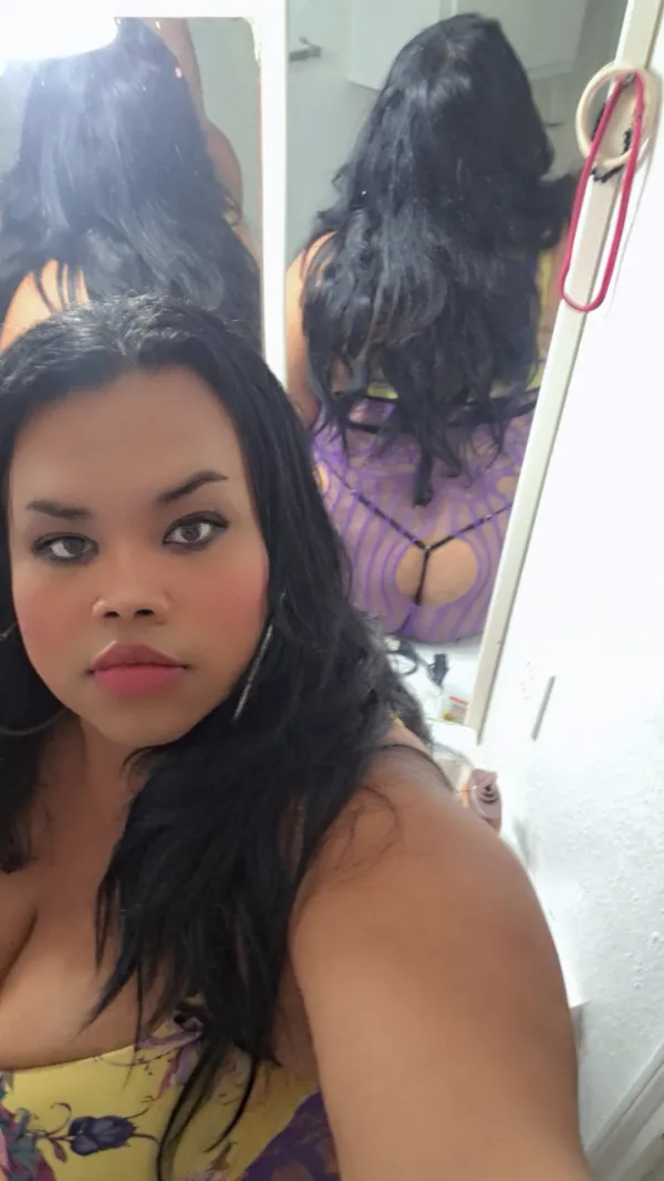 Rosita Transexual Avatar Bg