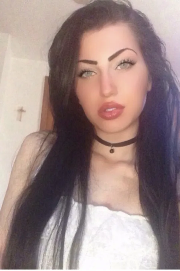 Mila Avatar Bg