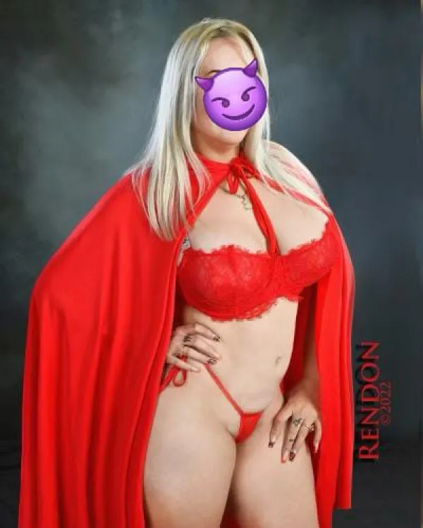 Lola Avatar Bg
