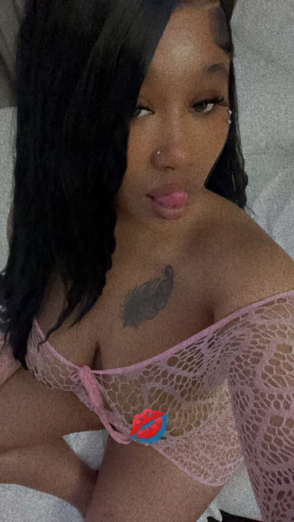 Lovelykahmilla Avatar Bg