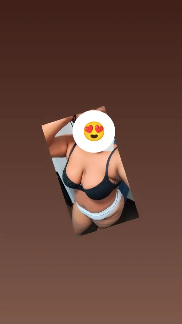 Elizabeth V Avatar Bg