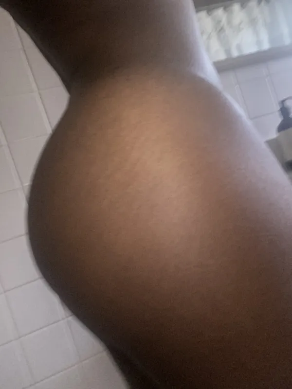 Curvy Avatar Bg