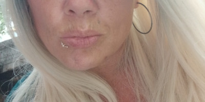 Cougar on the prowl so pick up that phone boys