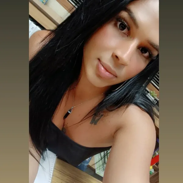 Antonella Avatar Bg