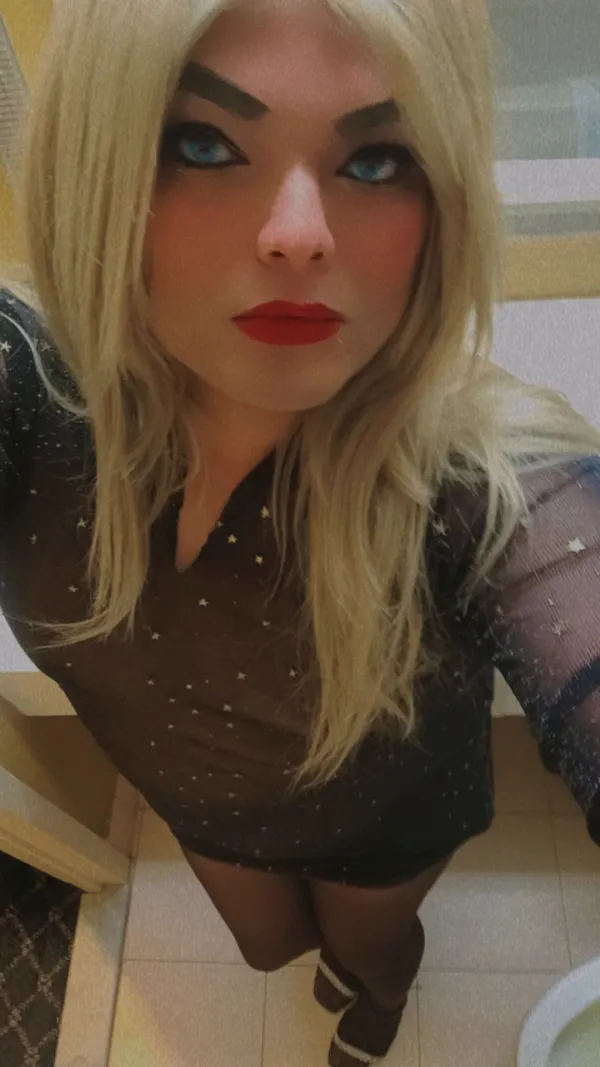 Paulina Avatar Bg