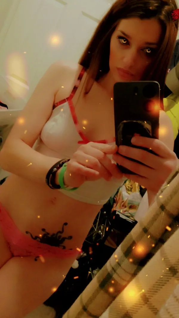 Gianna Avatar Bg